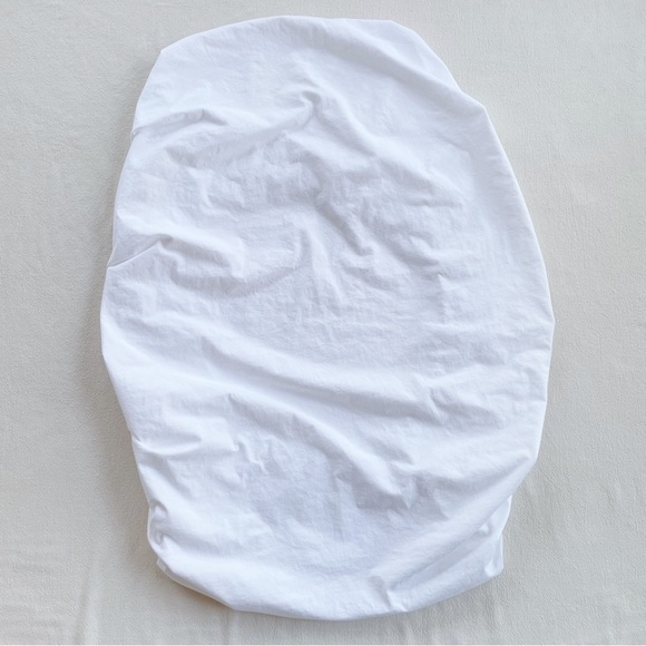 Burt’s Bees Baby | 2 Organic Cotton Fitted Crib Sheets in Grey & White - Picture 11 of 13